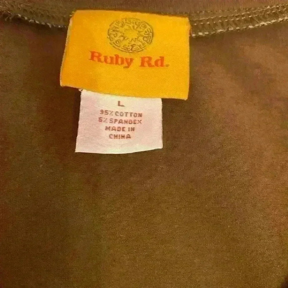 Ruby Rd Top - Picture 2 of 3